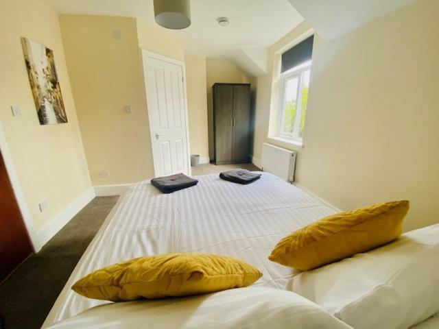 Cannock House ~ 4 Bedrooms All With Ensuite. Rugeley Exteriér fotografie