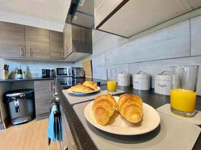 Cannock House ~ 4 Bedrooms All With Ensuite. Rugeley Exteriér fotografie