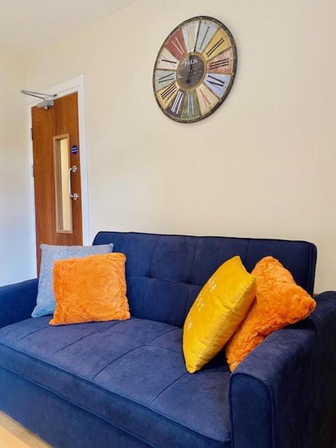 Cannock House ~ 4 Bedrooms All With Ensuite. Rugeley Exteriér fotografie